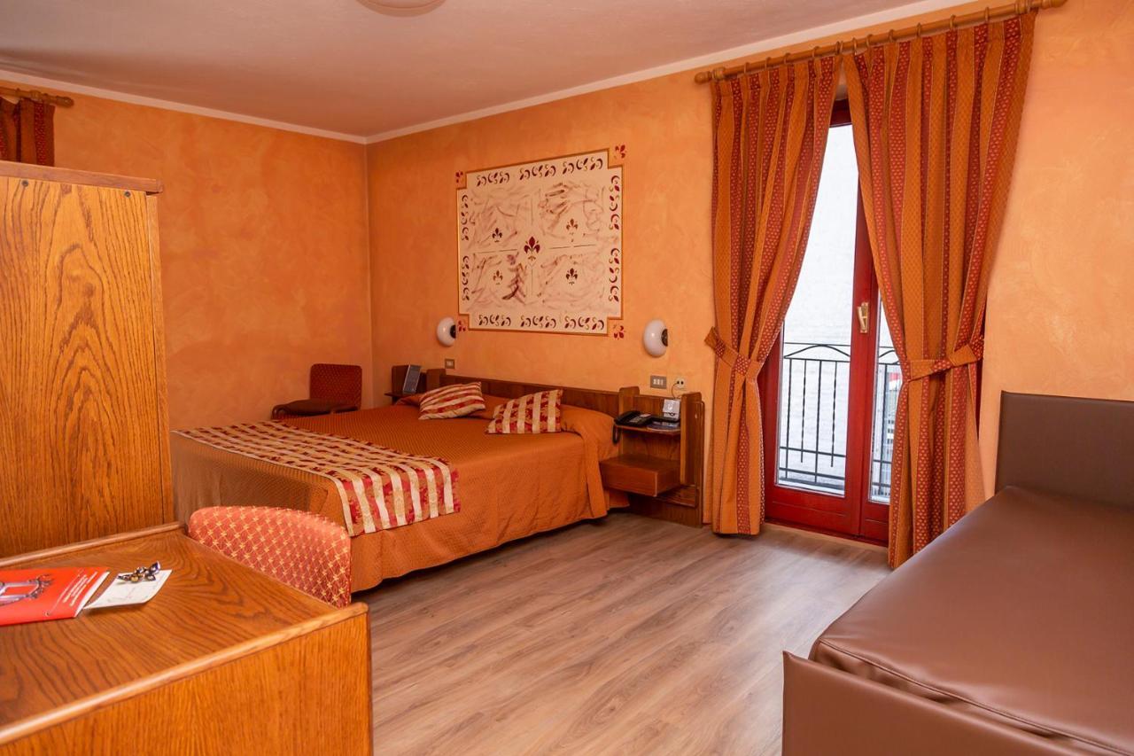 Hotel Chaberton Чезана-Торинезе Экстерьер фото