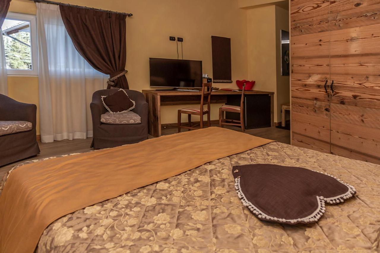 Hotel Chaberton Чезана-Торинезе Экстерьер фото