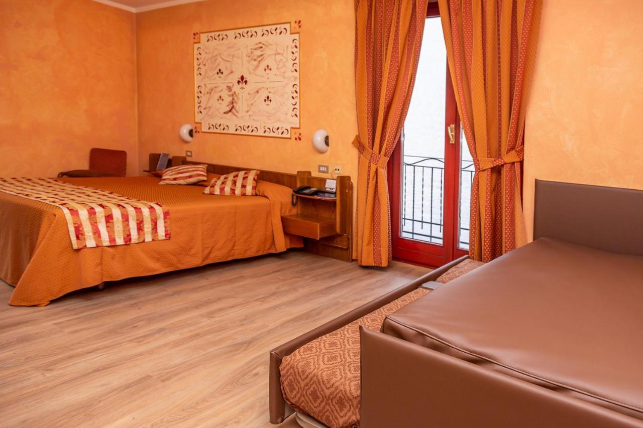 Hotel Chaberton Чезана-Торинезе Экстерьер фото