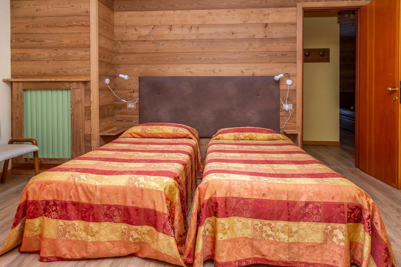Hotel Chaberton Чезана-Торинезе Экстерьер фото