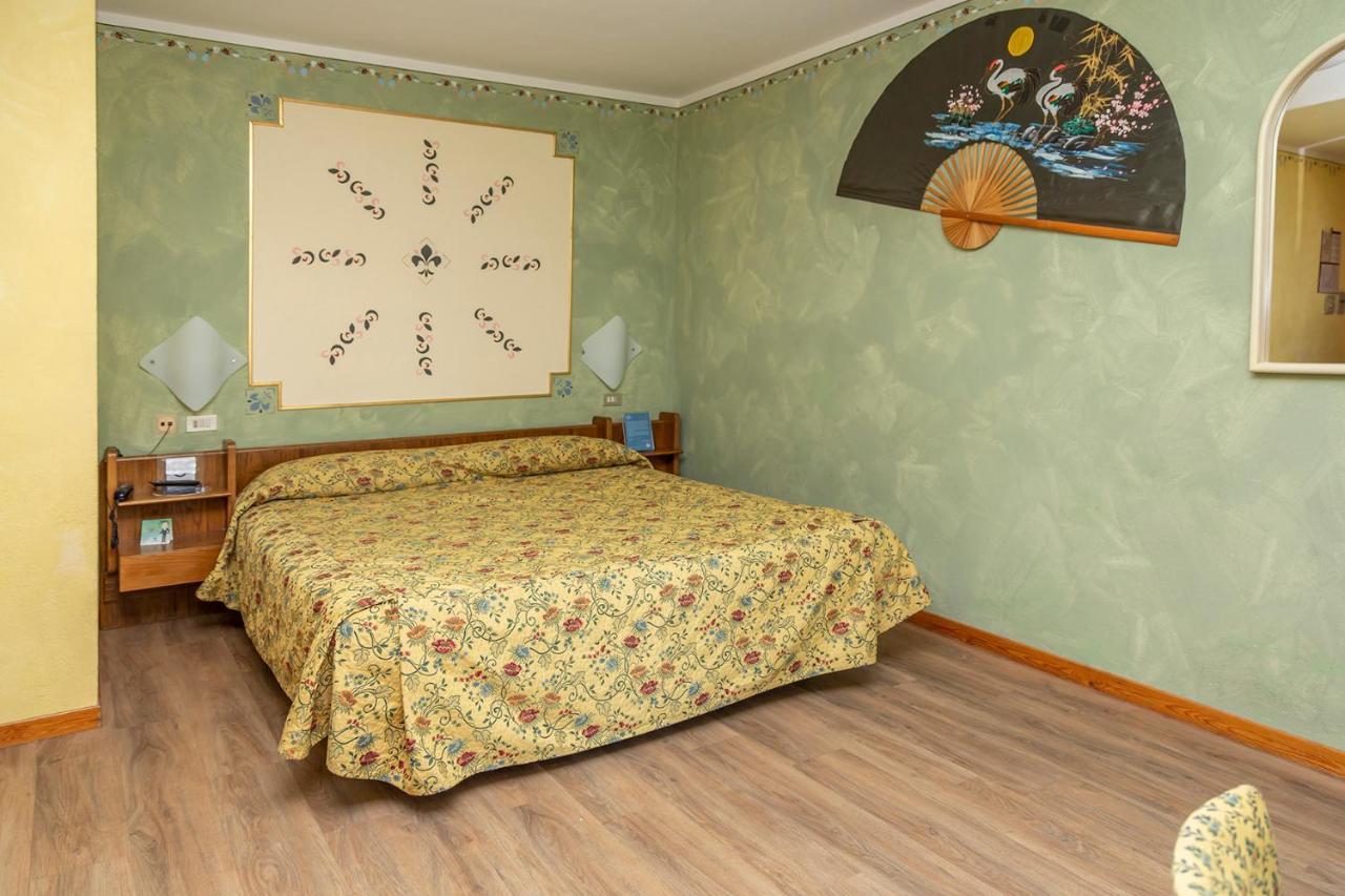 Hotel Chaberton Чезана-Торинезе Экстерьер фото